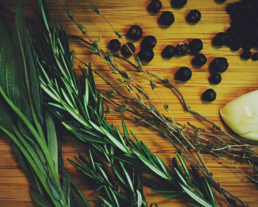 You might think there is enough Juniper in there with the Gin, but no.  Add some actual Juniper berries too.