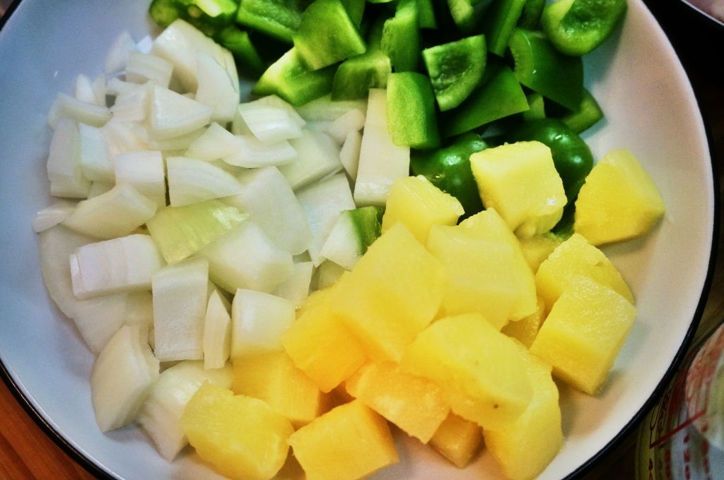 Onions, Bell Peppers & Pineapple - the Sweet & Sour Trio