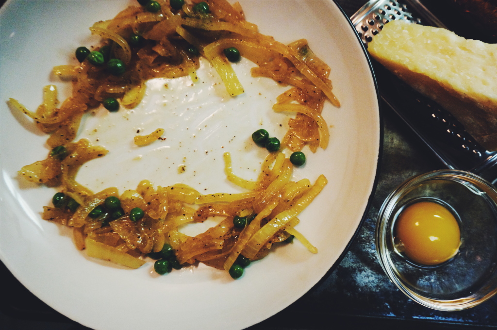 Caramelized Onions & Peas, set to ring around the pasta