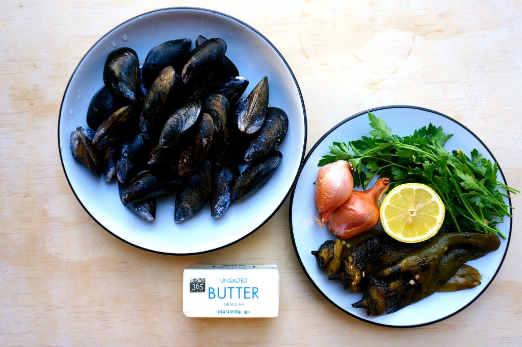 Spicy Chile Mussels | Suitcase Foodist